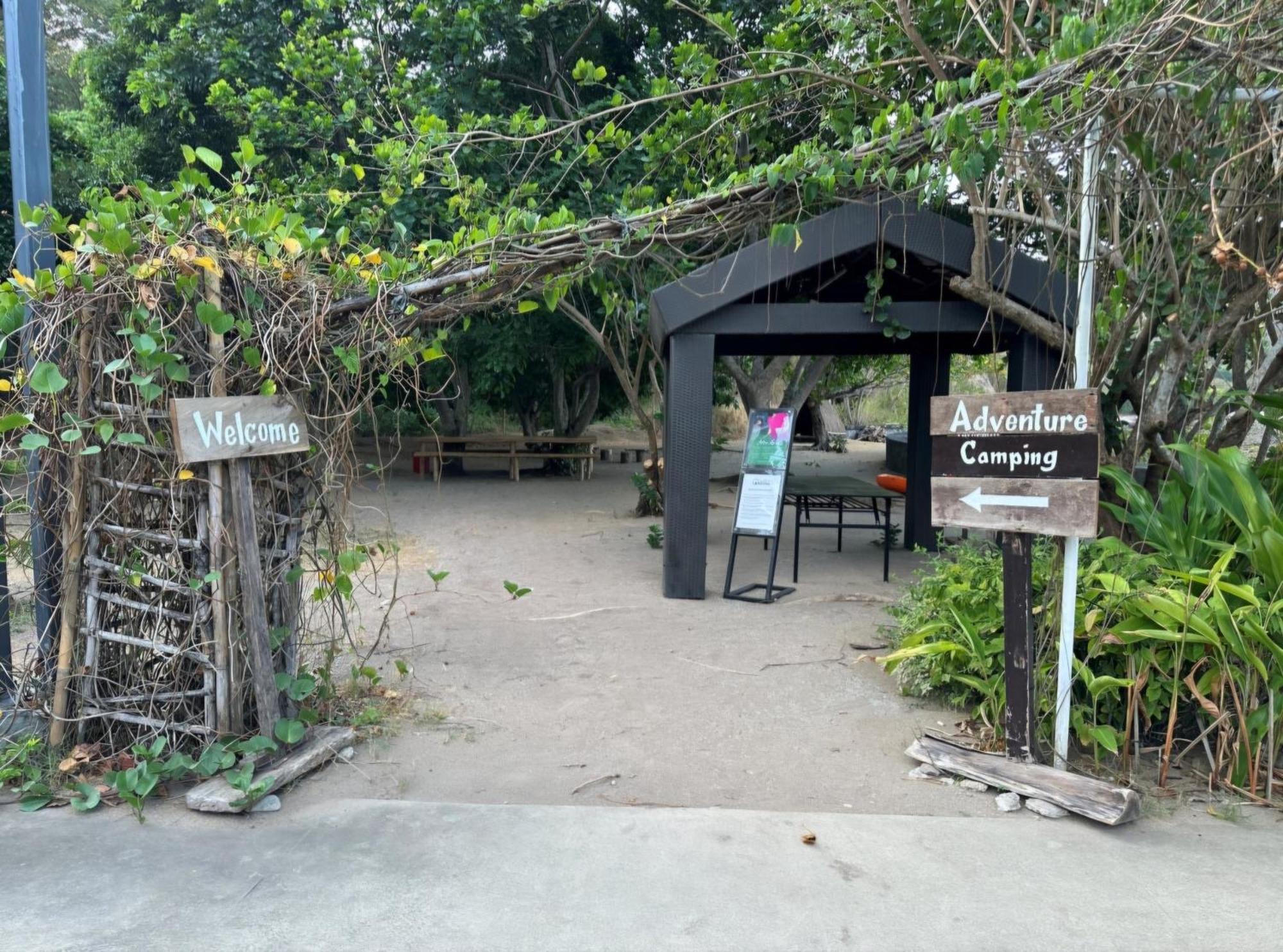 Apartment Tropical Escape At Pico De Loro