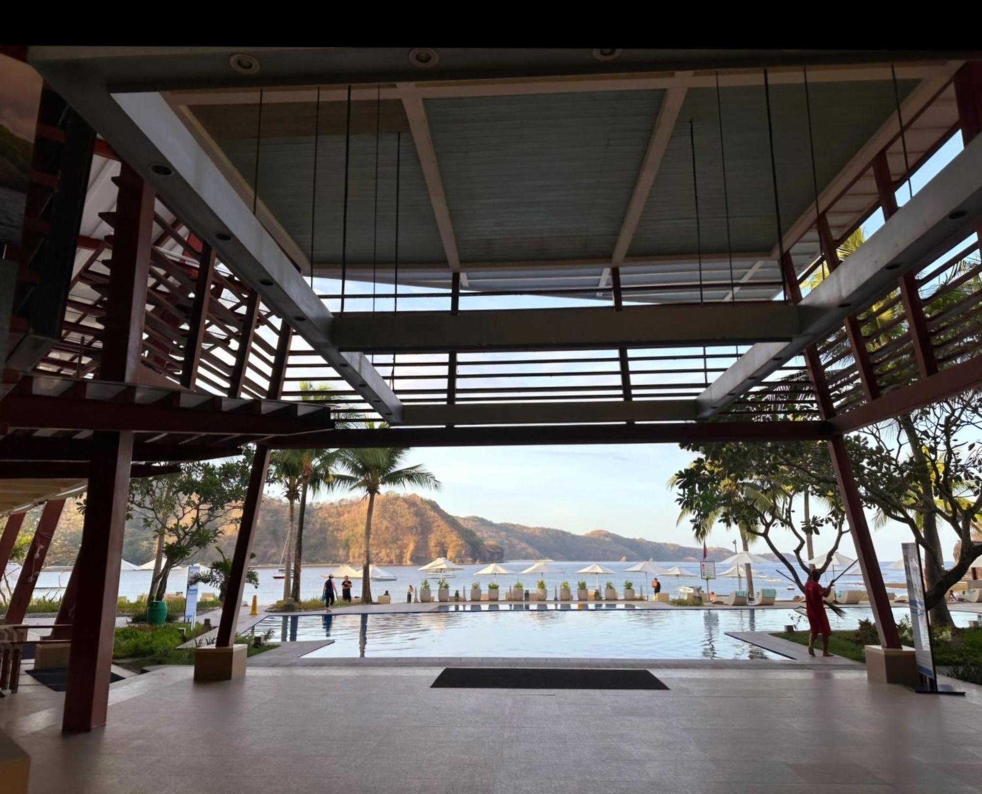 Tropical Escape At Pico De Loro Apartment